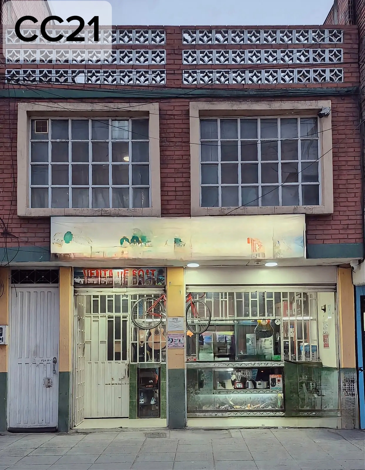 REGALAZO COMERCIAL - 6x12m-2PISOS - 2BODEGAS- SOBRE PRINCIPAL - TERRAZA- EXCELENTE ESTRUCTURA