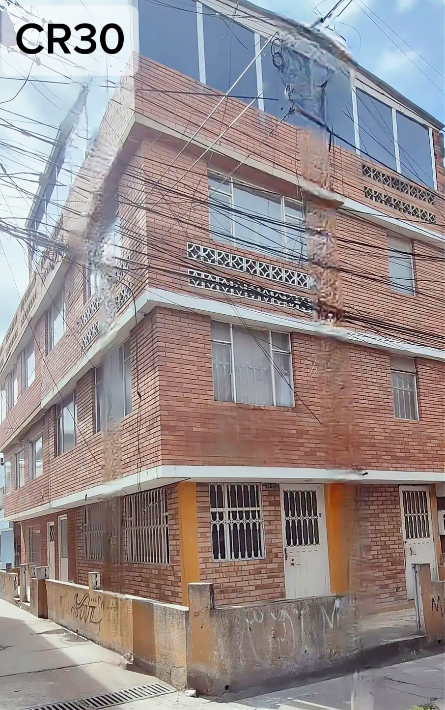 REGALAZO RENTABLE - 6x12m - 4PISOS- 5APTOS  - ESQUINERA - SALÓN- TERRAZA 